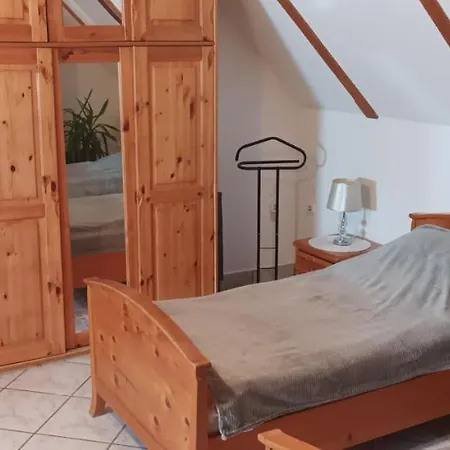 Holiday home Parraghegy Apartman Zalaszanto